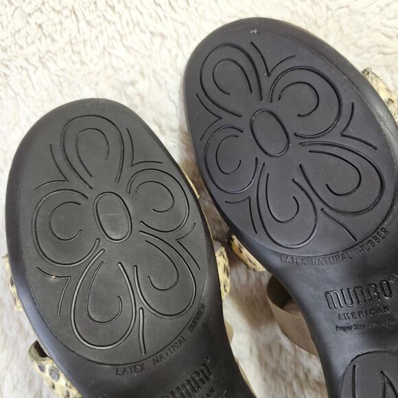 Munro American 6.5 W Zena Khaki Python Snakeskin Print perfect fit. Comfy Granny - Picture 12 of 13